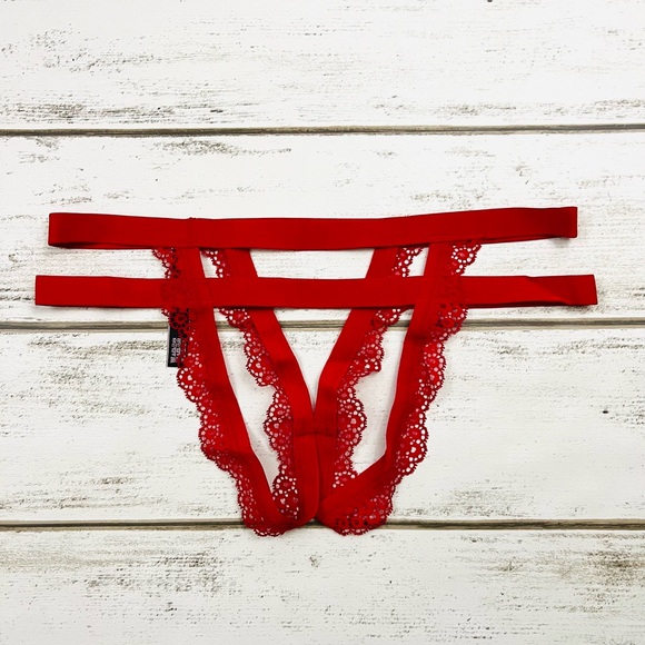 M Victoria’s Secret Very Sexy Strappy Crotchless Cheekini Rare Retired Style - Picture 5 of 10